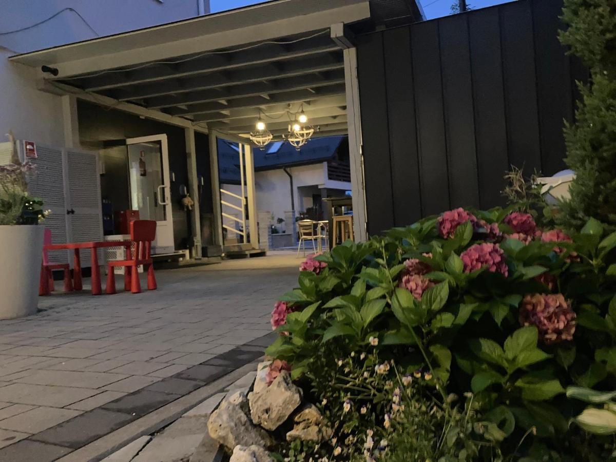 Bed&Breakfast Mikunda Chrzanów 外观 照片
